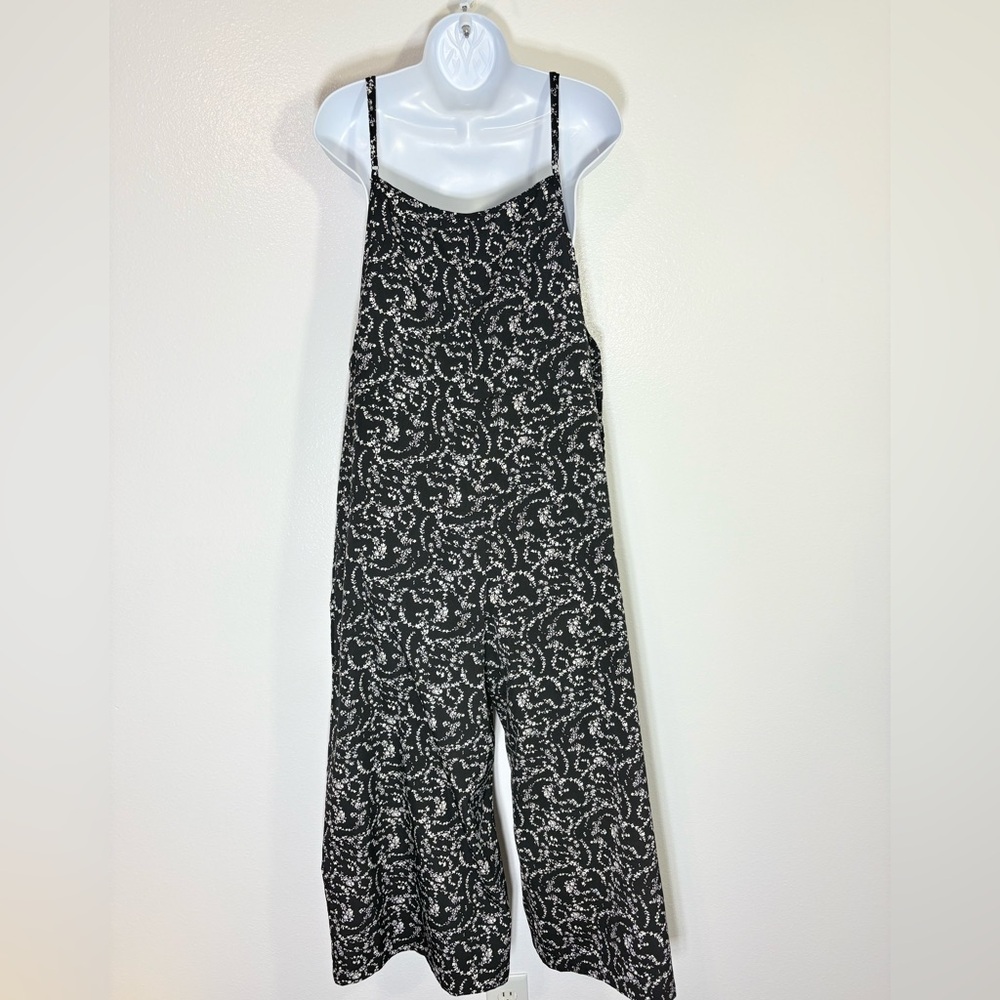 Calista Elegant Black and White Adjustable Spaghetti Strap Boho Jumpsuit SzL